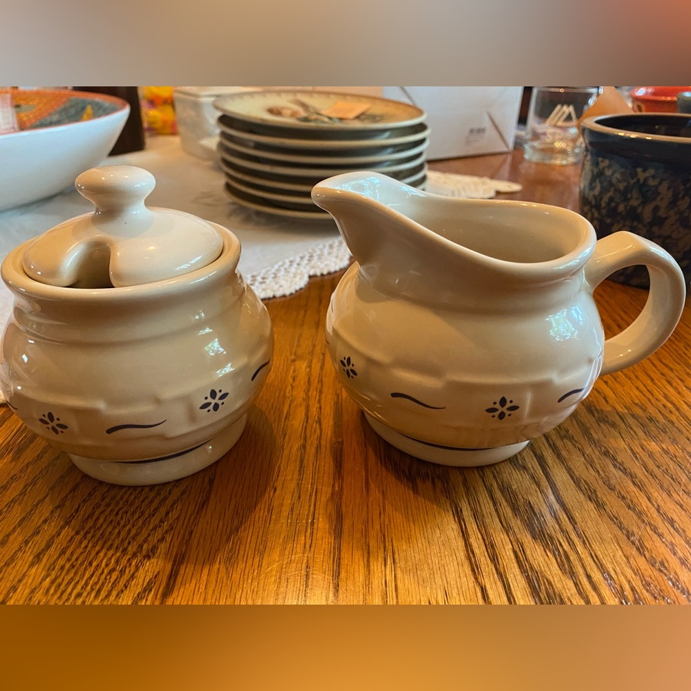 Longaberger creamer and sugar set